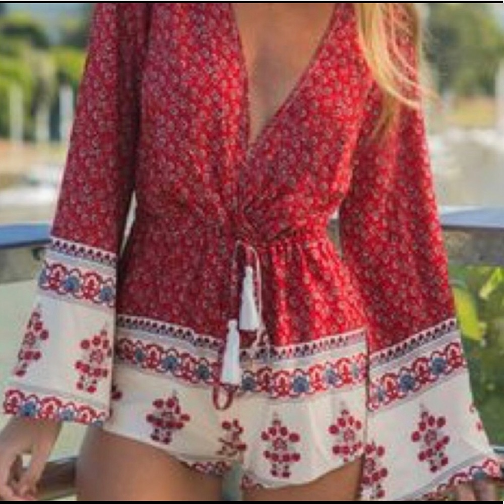 Voins red romper